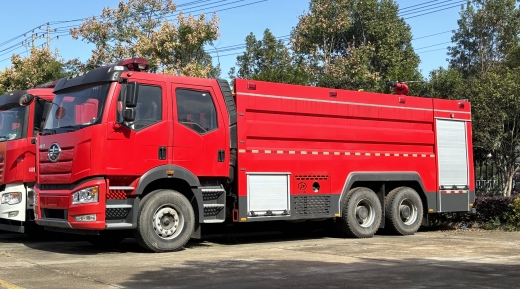 ��ź��p��17��ˮ����ĭ����܇(ch��)����(sh��)�DƬ����